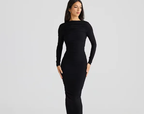 Marina - Flattering dress with open back