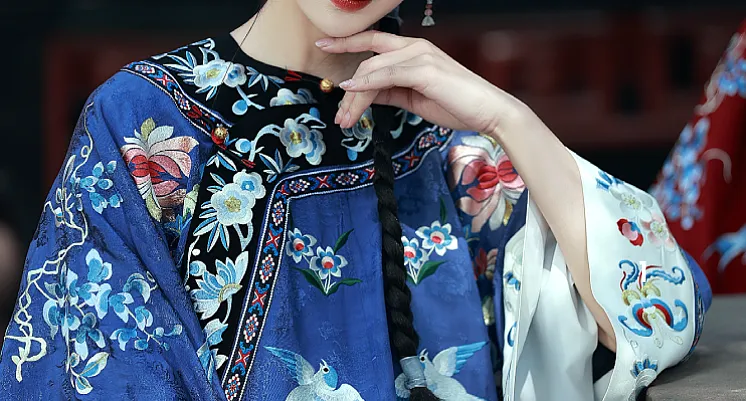 Mei Gui 玫瑰 Rose Cloud Embroidered Qing Han Set