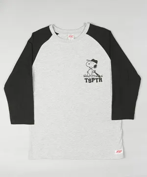 Certainly! Heres an optimized product title:

TSPTR Vintage-Inspired Snoopy Graphic Raglan T-Shirt